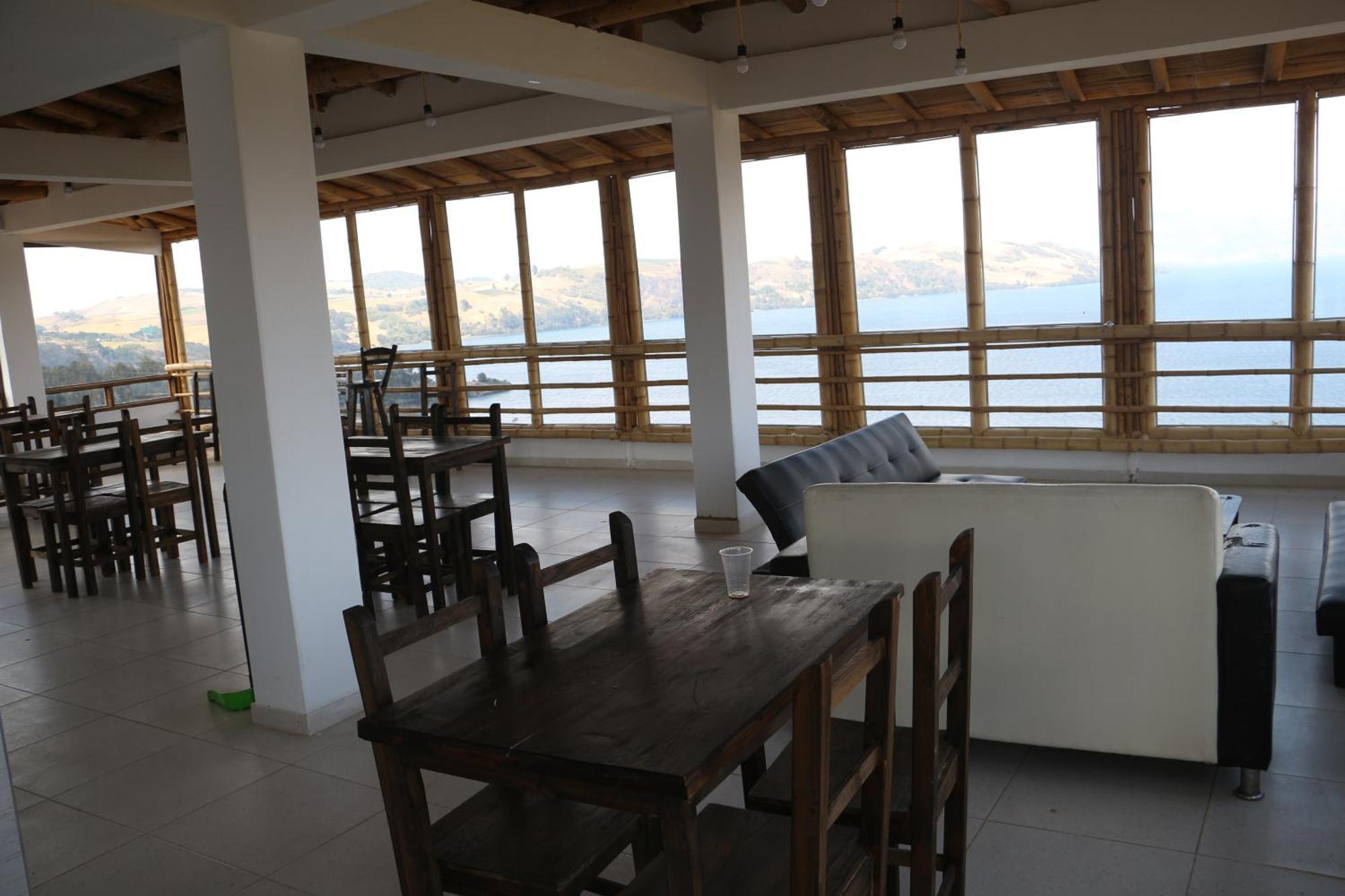 Hotel Tota Eliseo Playa Blanca Lago De توتا المظهر الخارجي الصورة